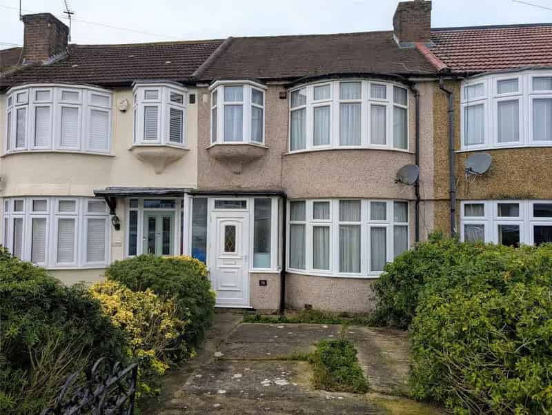 3 Bedroom House for Sale No Onward Chain