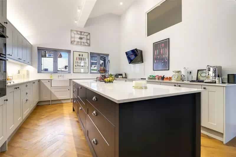 4 Bedroom Detached House with Panoramic Sea Views Northam Devon