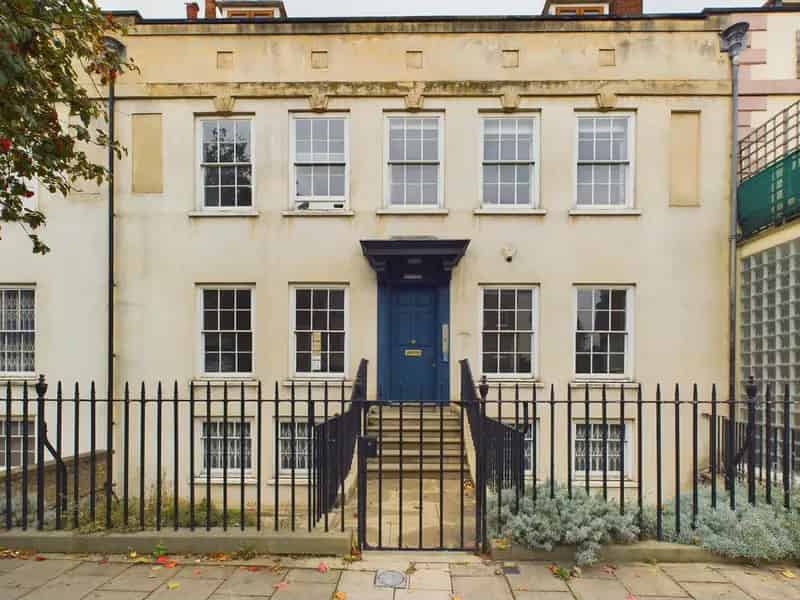 Grade II Listed Townhouse near Angel Station Development Potential