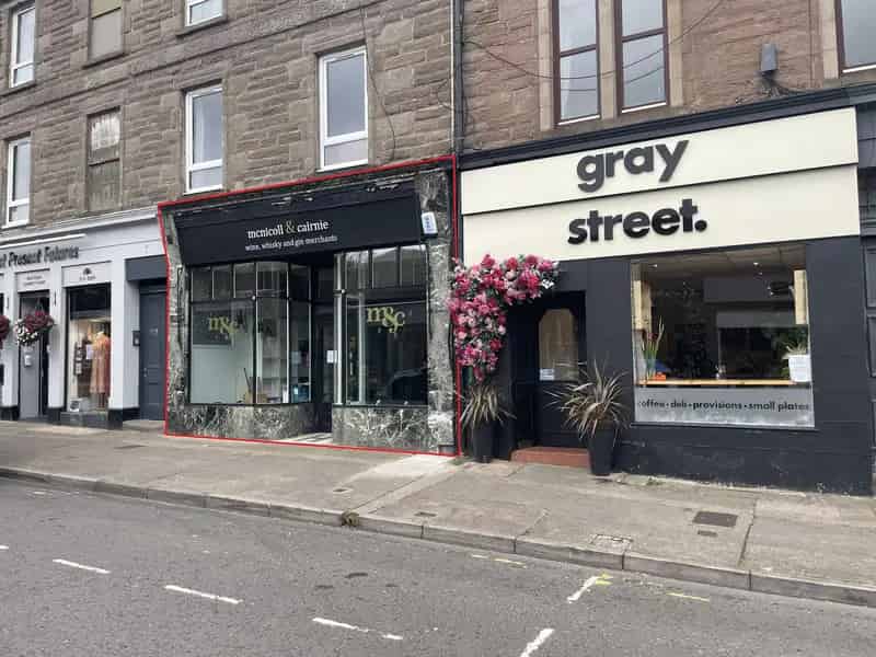 Retail Unit in Broughty Ferry High Footfall Ample Parking