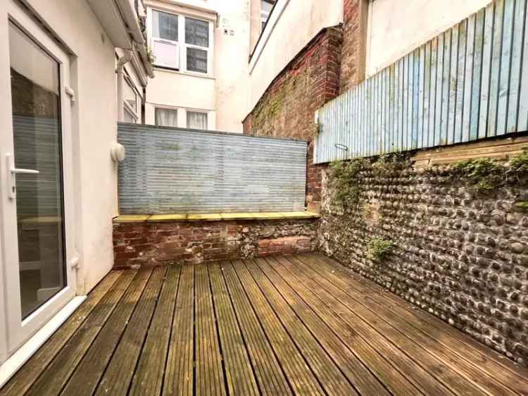 1 Bedroom Maisonette House to Rent Near Seafront