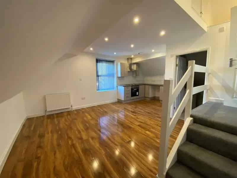 Newly Refurbished Studio Apartment Near Princes Park
