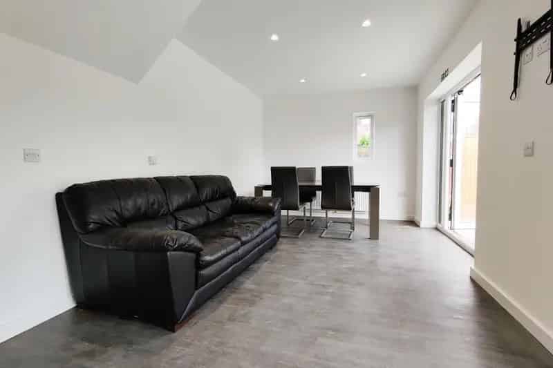 Spacious 5-Bedroom Student House Near UEA