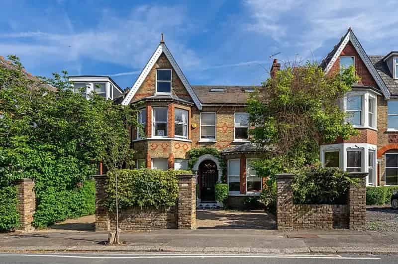 8 Bedroom Detached House For Sale Near Ealing Broadway