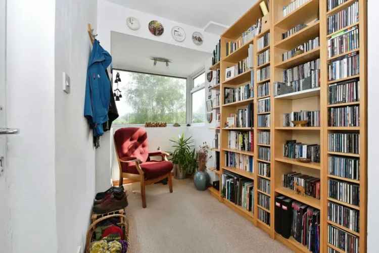 3 Bedroom Semi Detached House for Sale Sheffield S8