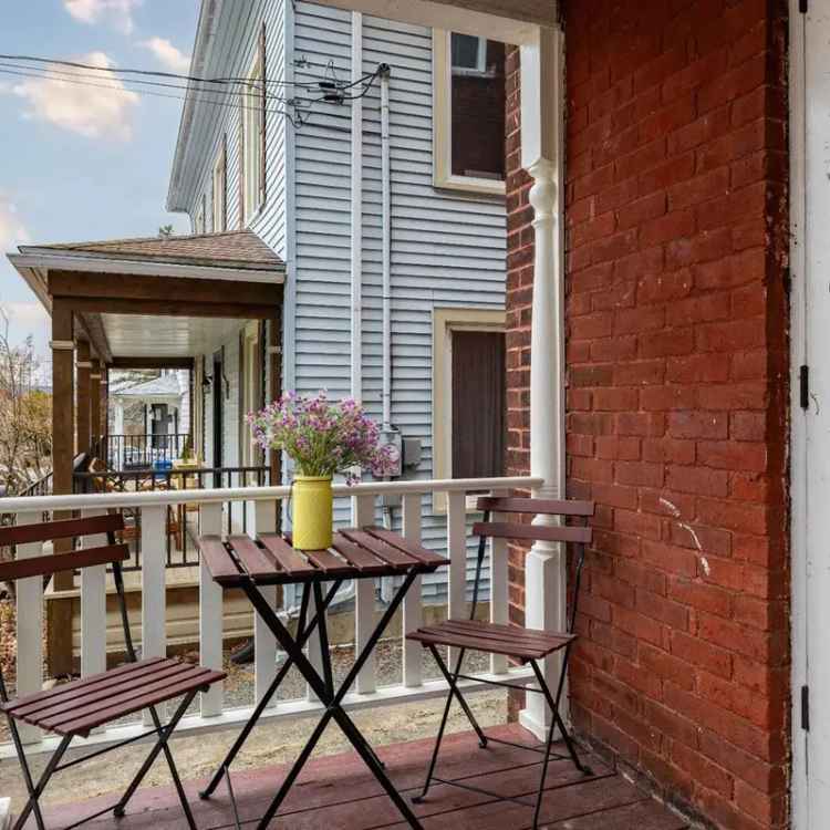 Richmond Duplex for Sale - Excellent Rental Income