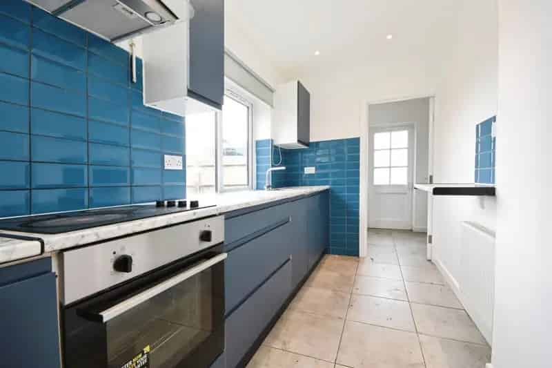 3 Bed Semi-Detached House Near Amenities and Schools