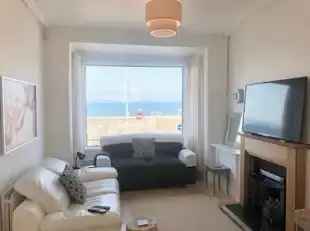 Seafront Apartment Bangor - Furnished Ground Floor