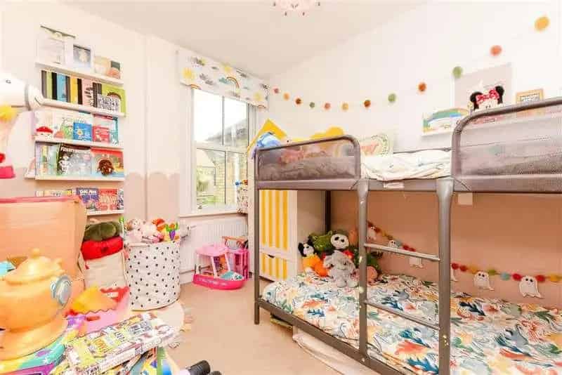 2 Bed House for Sale Near Dunton Green Station