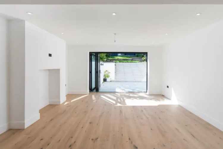 4 Bedroom Apartment for Sale Near Preston Park