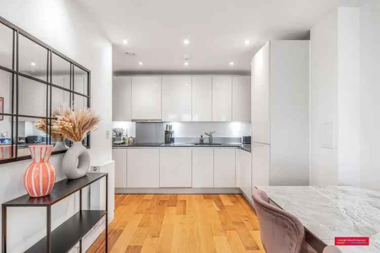 Two-Double Bedroom Ground Floor Apartment Clapham Park