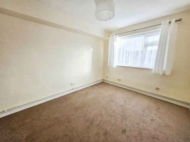 1 Bedroom Flat for Sale - Mortlake Close