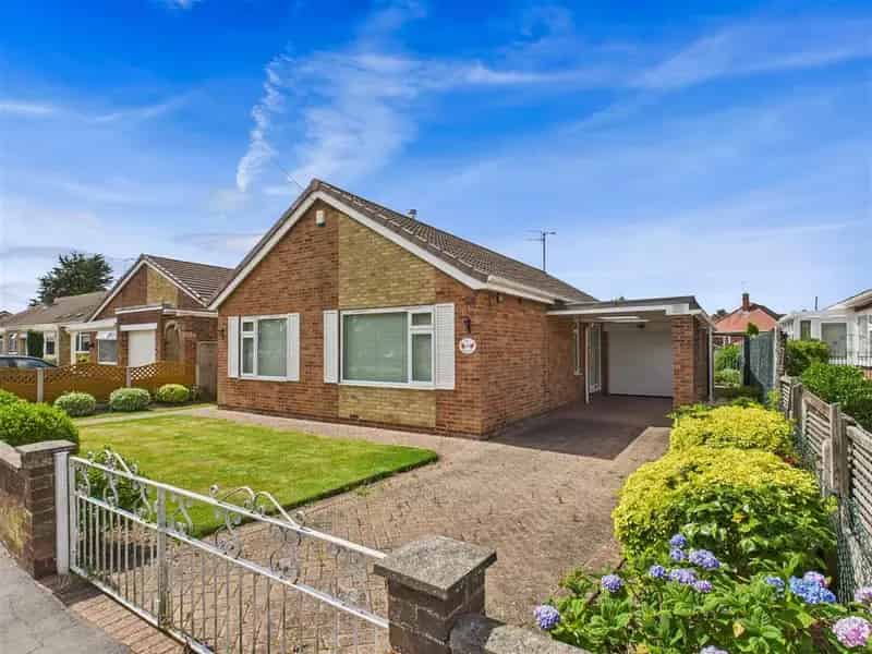 3 Bedroom Detached Bungalow For Sale