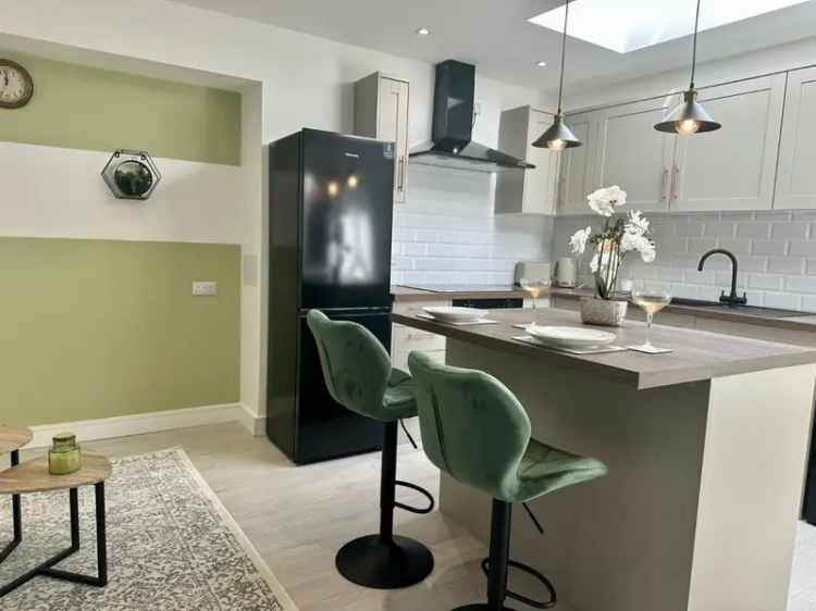 5 Bedroom Terraced House to Rent