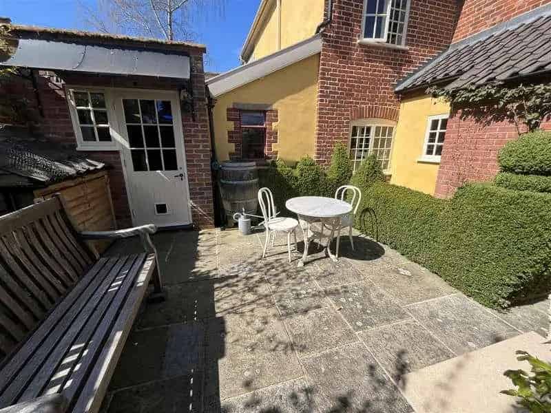 2 Bed Grade II Listed House for Sale