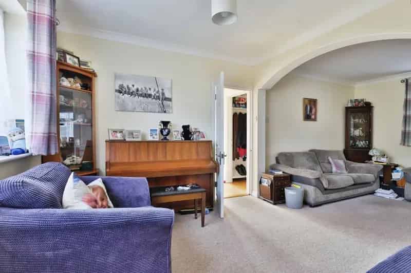 Two Double Bedroom Detached Bungalow Near Hamworthy Beach