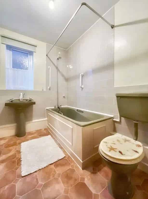 2 Bed Retirement Flat for Sale Over 55s Shared Equity