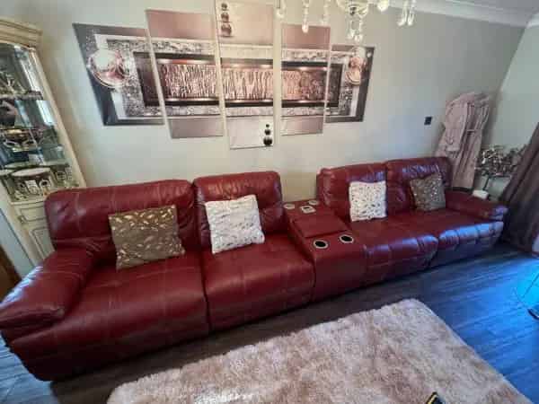 4 Double Bedroom House with Large Garden and Shed