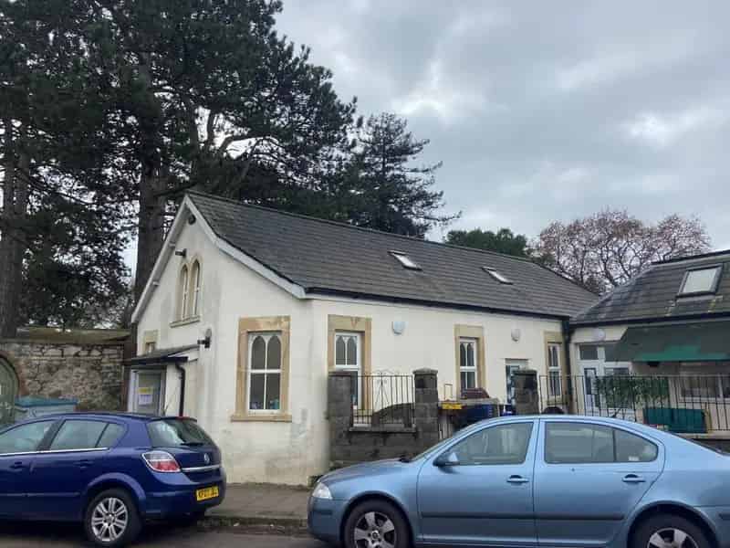 Ground Floor Premises Westbury Park To Let