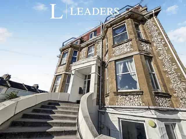 2 Bedroom Apartment to Rent Near City Centre