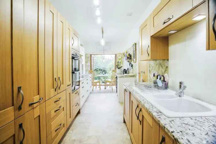 Five Bedroom Semi-Detached House Crystal Palace