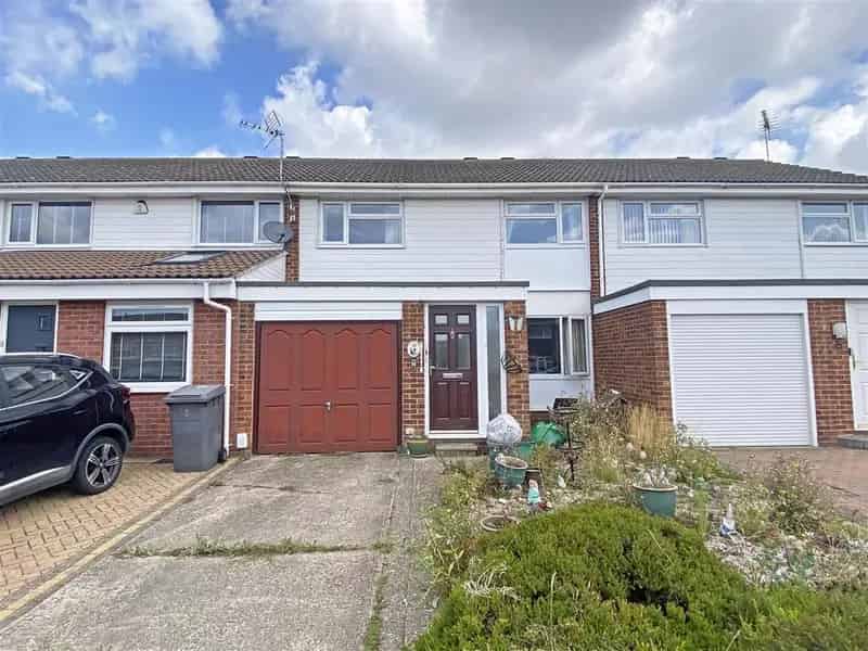 3 Bedroom Terraced House For Sale - No Onward Chain