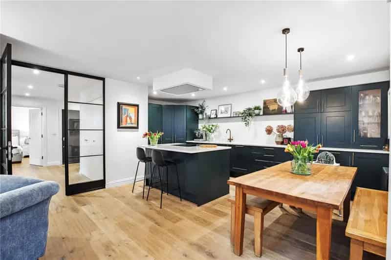 3 Bedroom Apartment Highbury N5  1063sqft Refurbished
