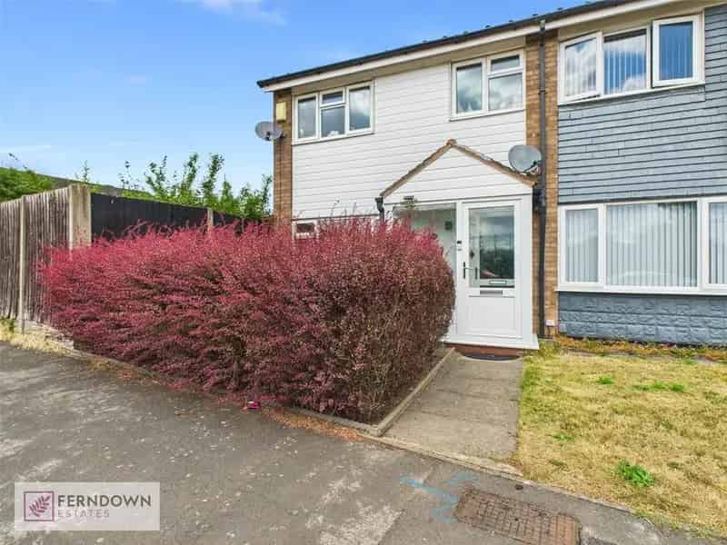 3 Bedroom End Terrace House for Sale