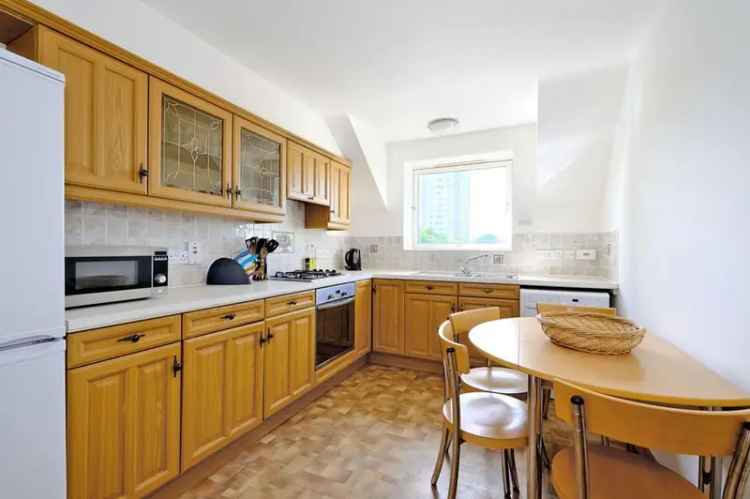 3 Bedroom Flat to Rent - Fully Furnished