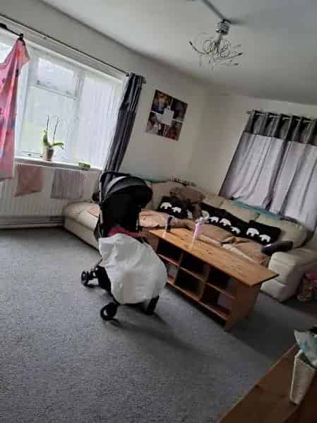 2 Bed House Near Kingston & Walton Commutable Location