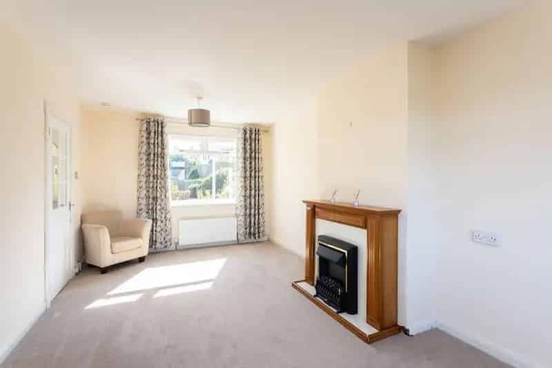 2 bedroom semi-detached villa for sale