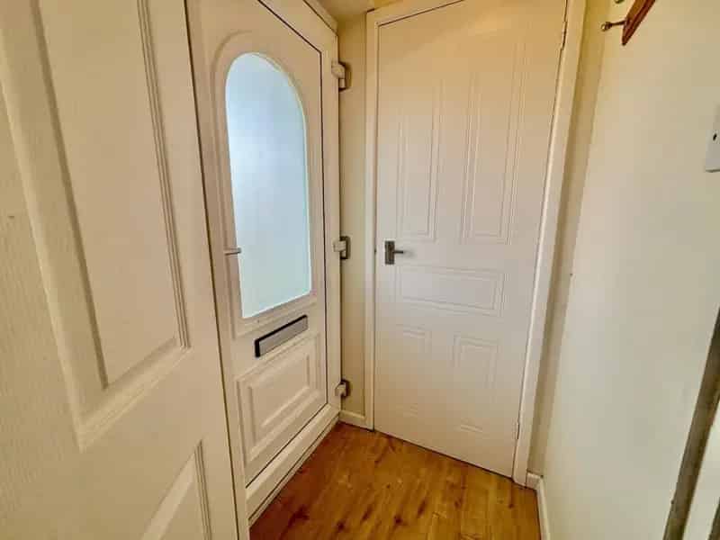 Modern Ground Floor Studio Apartment To Let