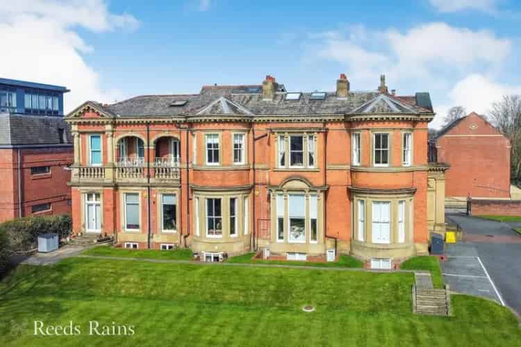 3 Bedroom Duplex Penthouse for Sale in Didsbury Manchester