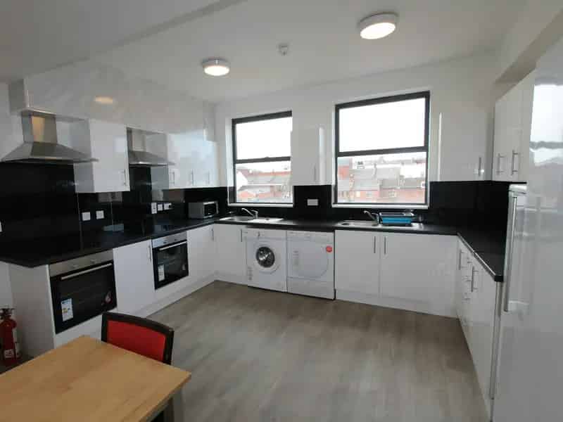 9 Bedroom Student House Leamington Spa Central Ensuite Wi-Fi Parking
