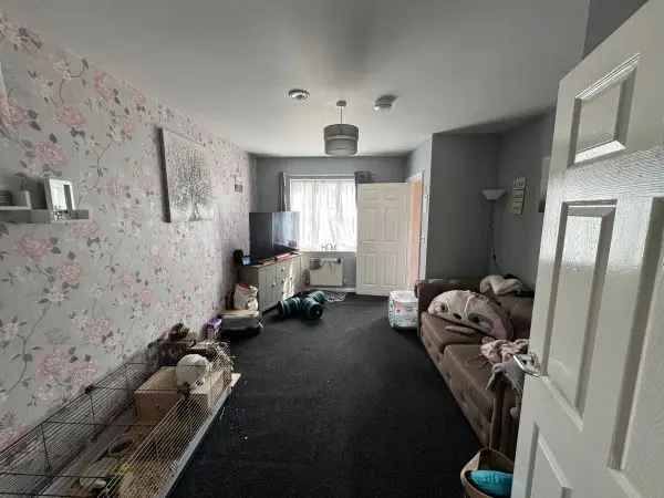 2 Double Bedroom House with Garden and Parking