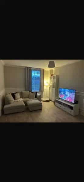2nd Floor Flat 1 Single 1 Double Bedroom Newly Decorated Good Transport Links