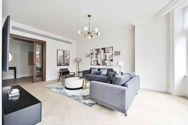 5 Bedroom Flat for Sale Kensington London W8
