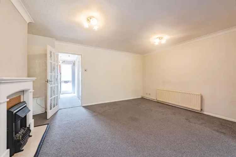 3 Bedroom Semi Detached House for Sale in Oakley Basingstoke