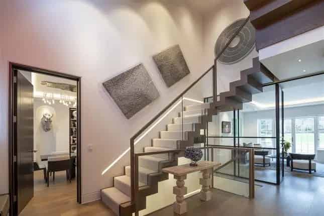 Detached Family Home for Sale Norrice Lea N2