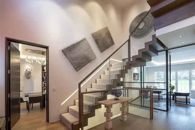Detached Family Home for Sale Norrice Lea N2