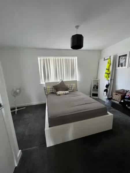 2-Bed New Build Home with Large Garden and Driveway