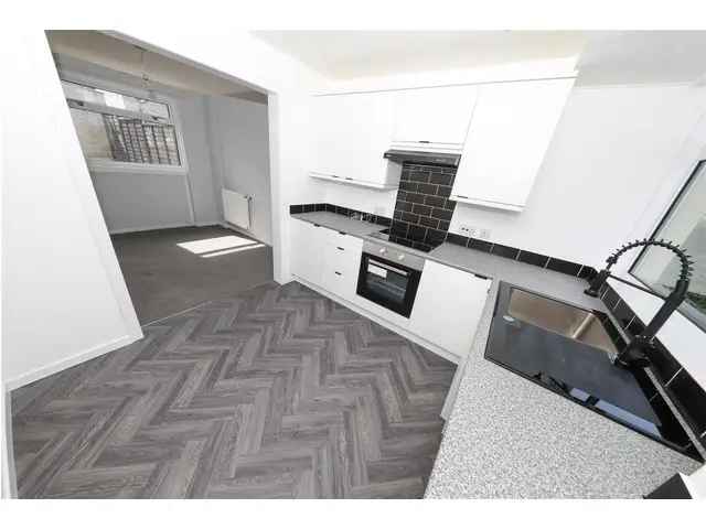 3 Bedroom Terraced House for Sale in Tanshall Glenrothes