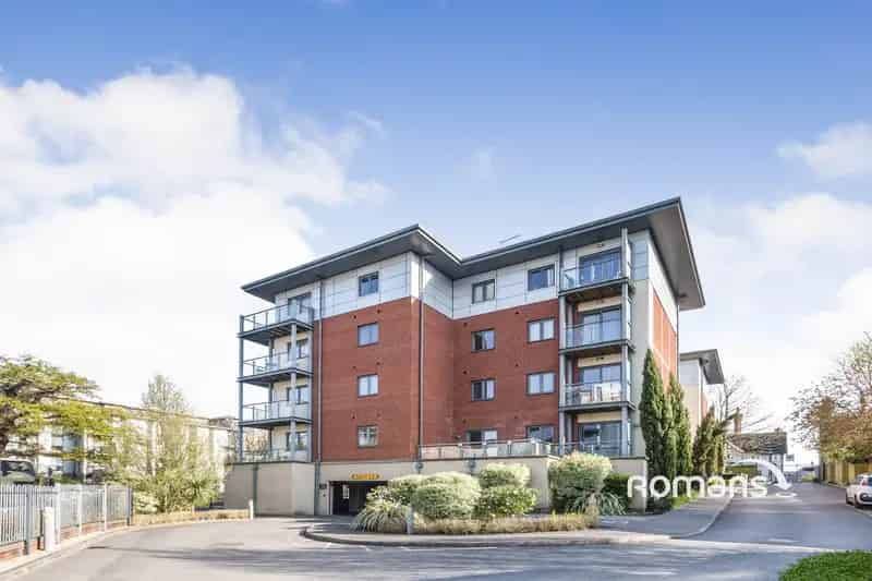2 Bedroom Flat No Deposit Option Available