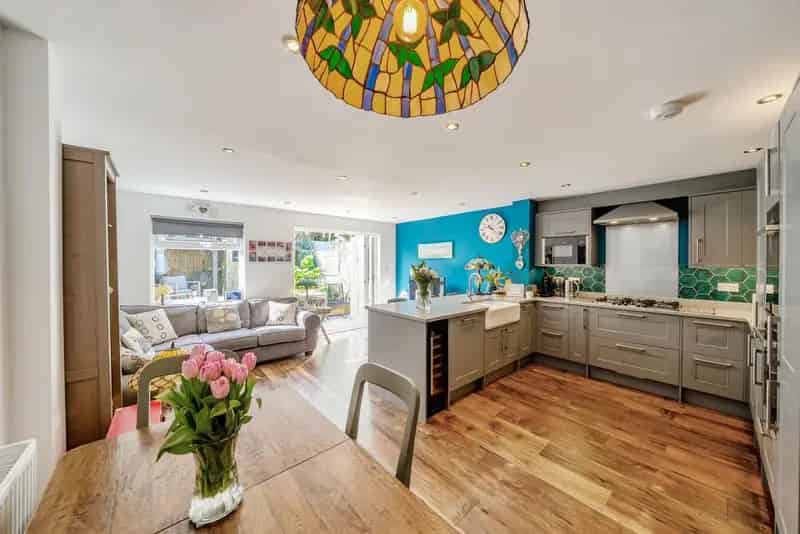 Beautiful Refurbished Home in Lee Prime Residential Cul-de-sac