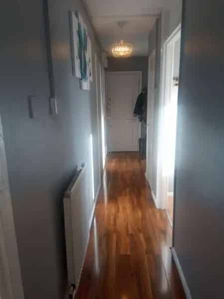 2 Bedroom Flat Hastings East Sussex Close to Amenities