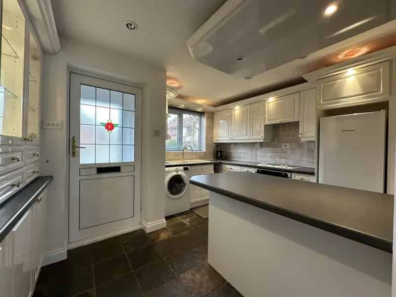 2 Bedroom House Near Warwick Town Centre