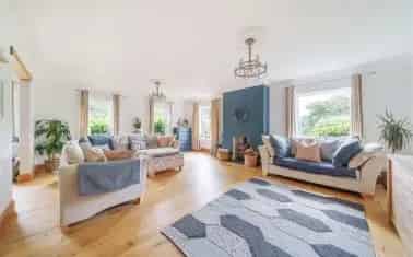 6-Bedroom Family Home with Cinema Room and Detached Garden Room