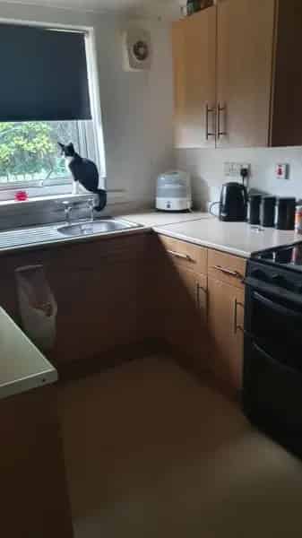 Small Flat Recently Decorated Ideal for Single Person or Couple