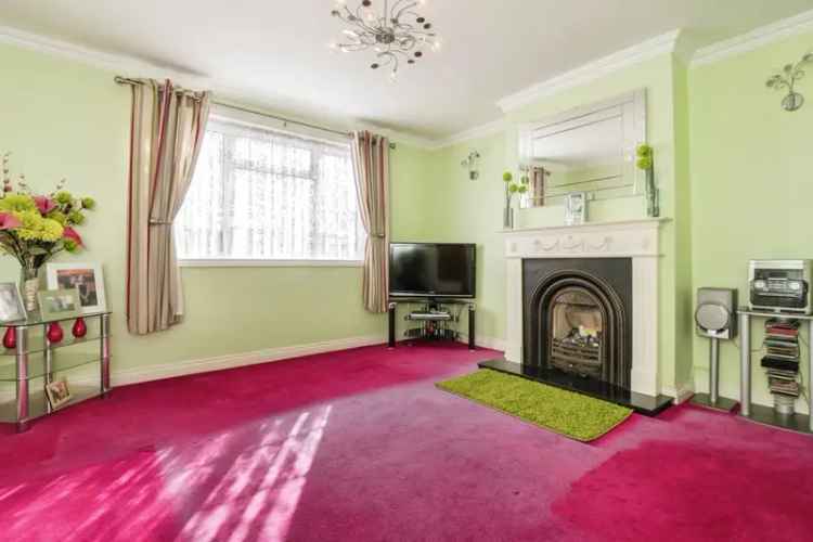 3 Bed Semi-Detached House Sholing Near Amenities and Schools