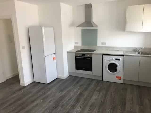Harrogate 1-Bed Apartments Near Train Station - Zero Deposit Guarantee